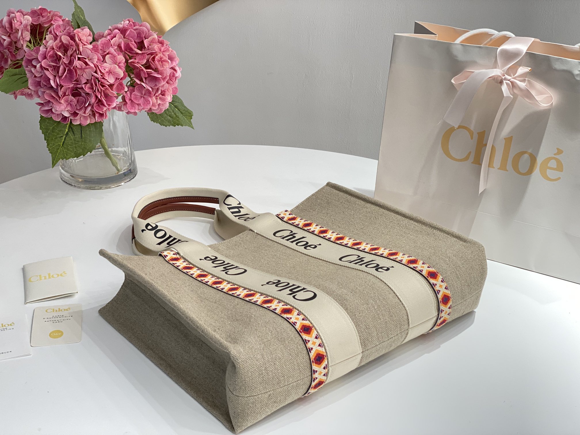 Chloe Large Woody Tote Bag In Linen 